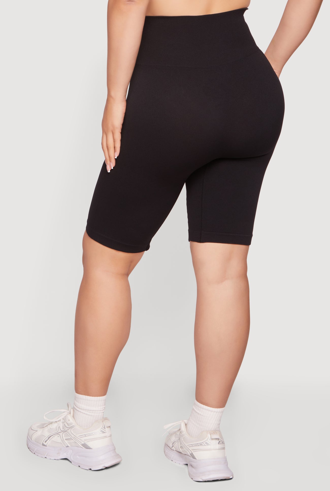 1960038345623001_005