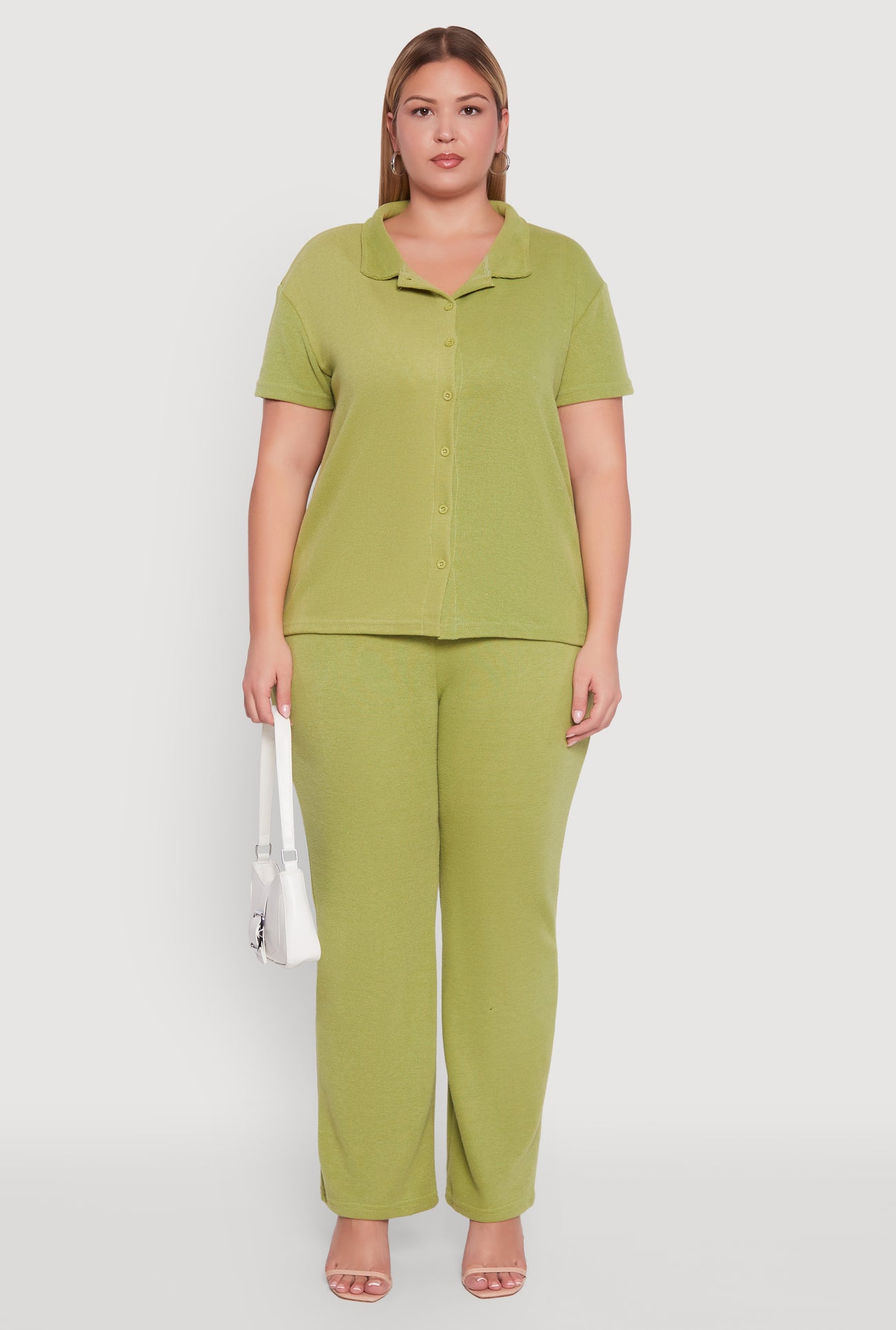 1961063405700030_003