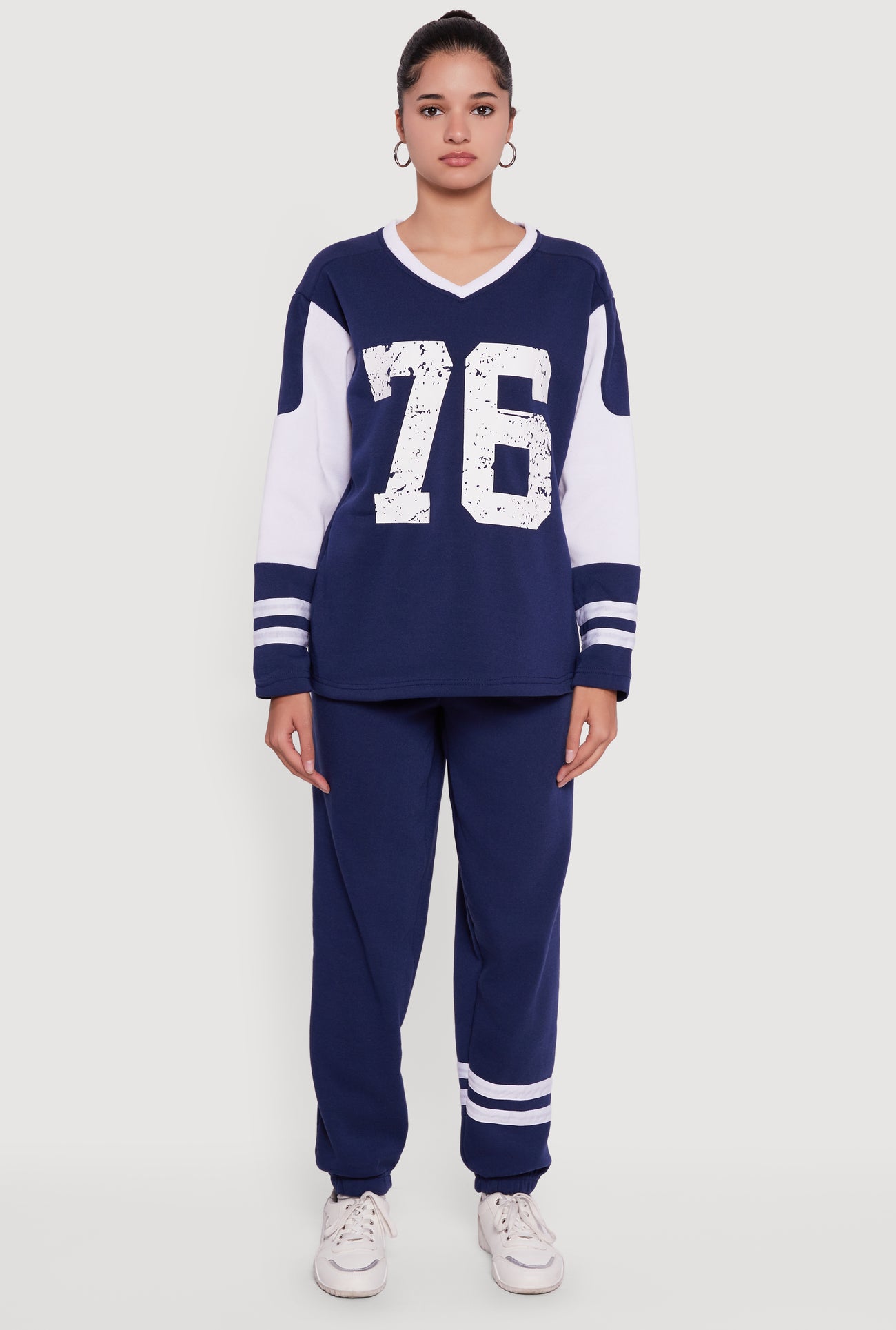 3056038343370041_003