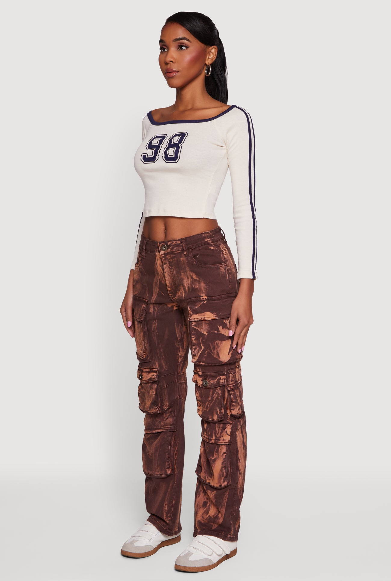 3074056572330020_003