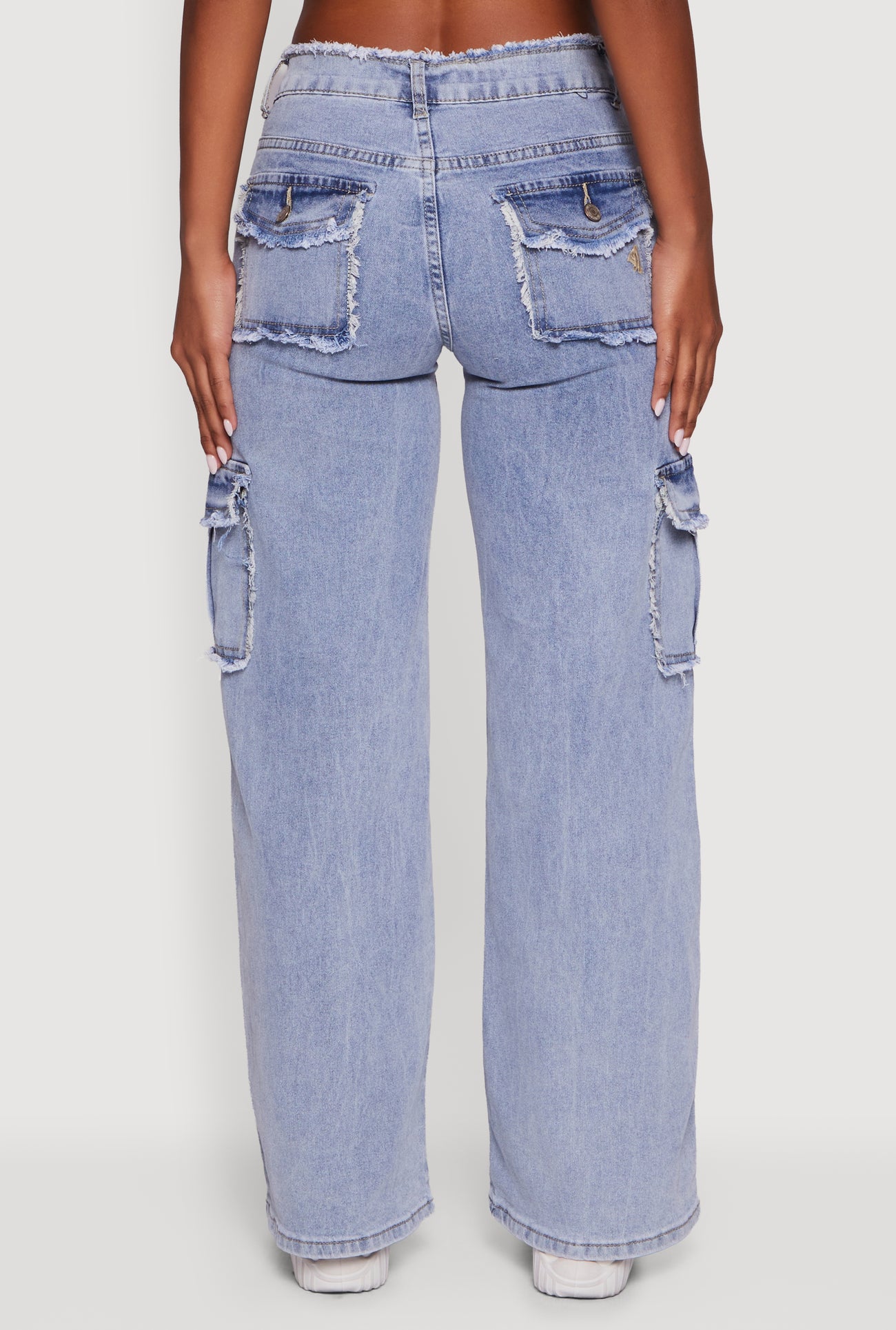 3074065308843404_006