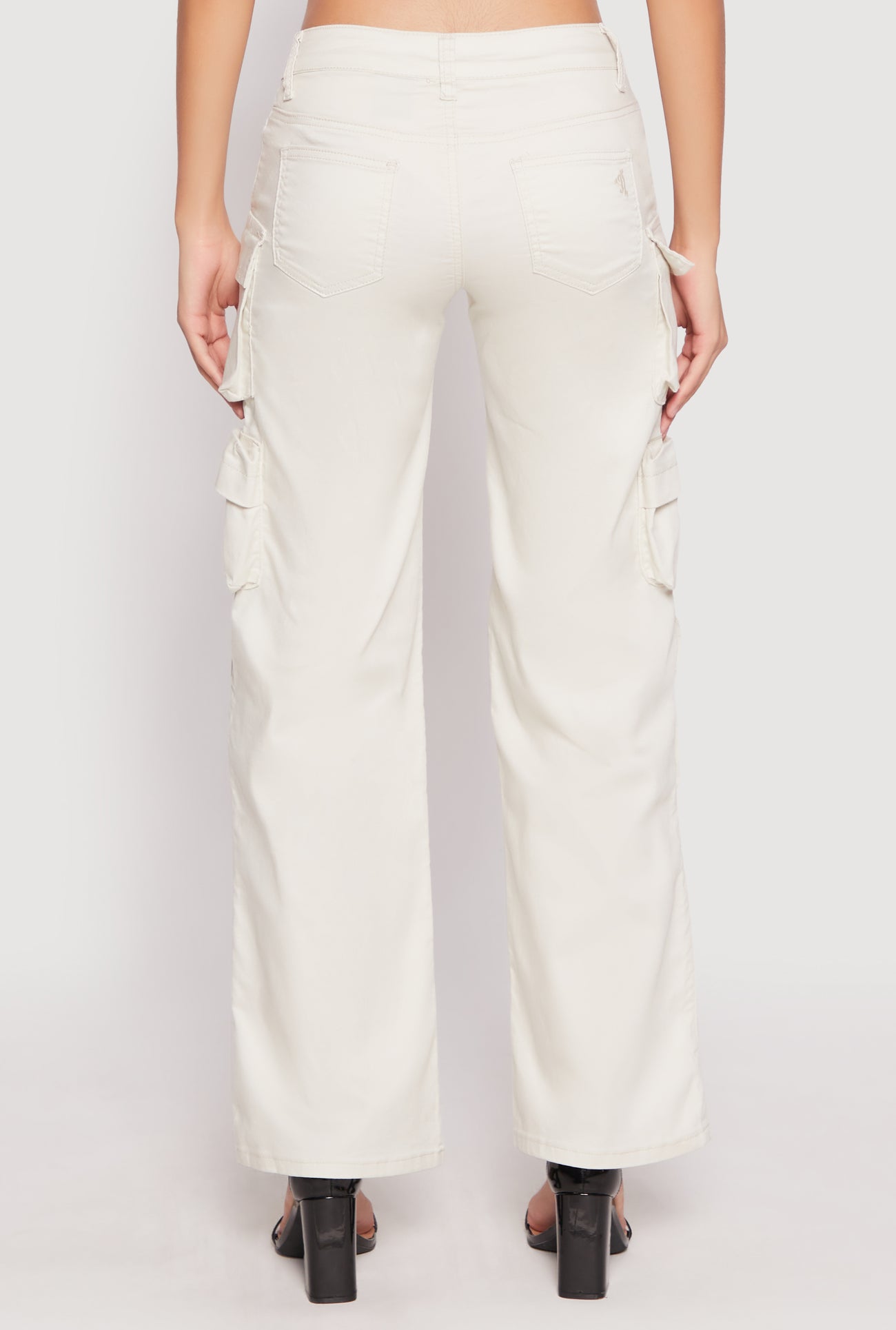 3074065309599010_006