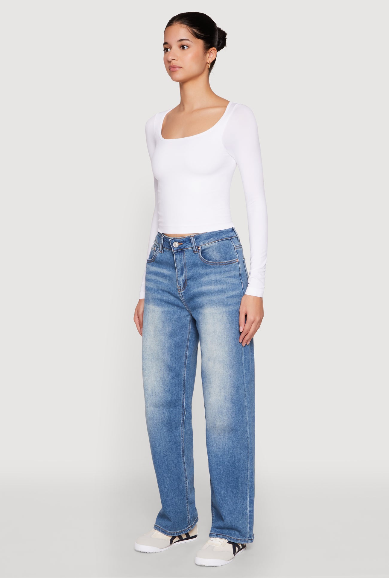 3074071610379404_003