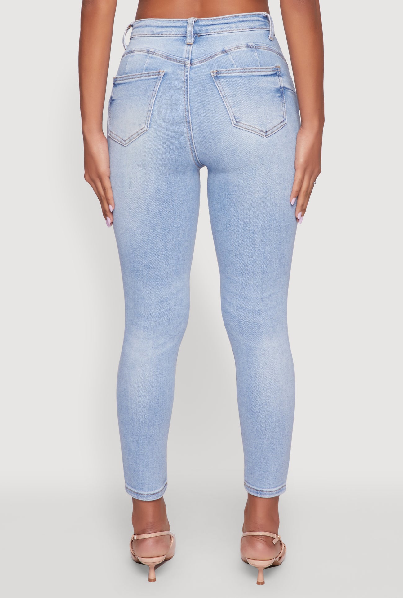 3074071619080402_006