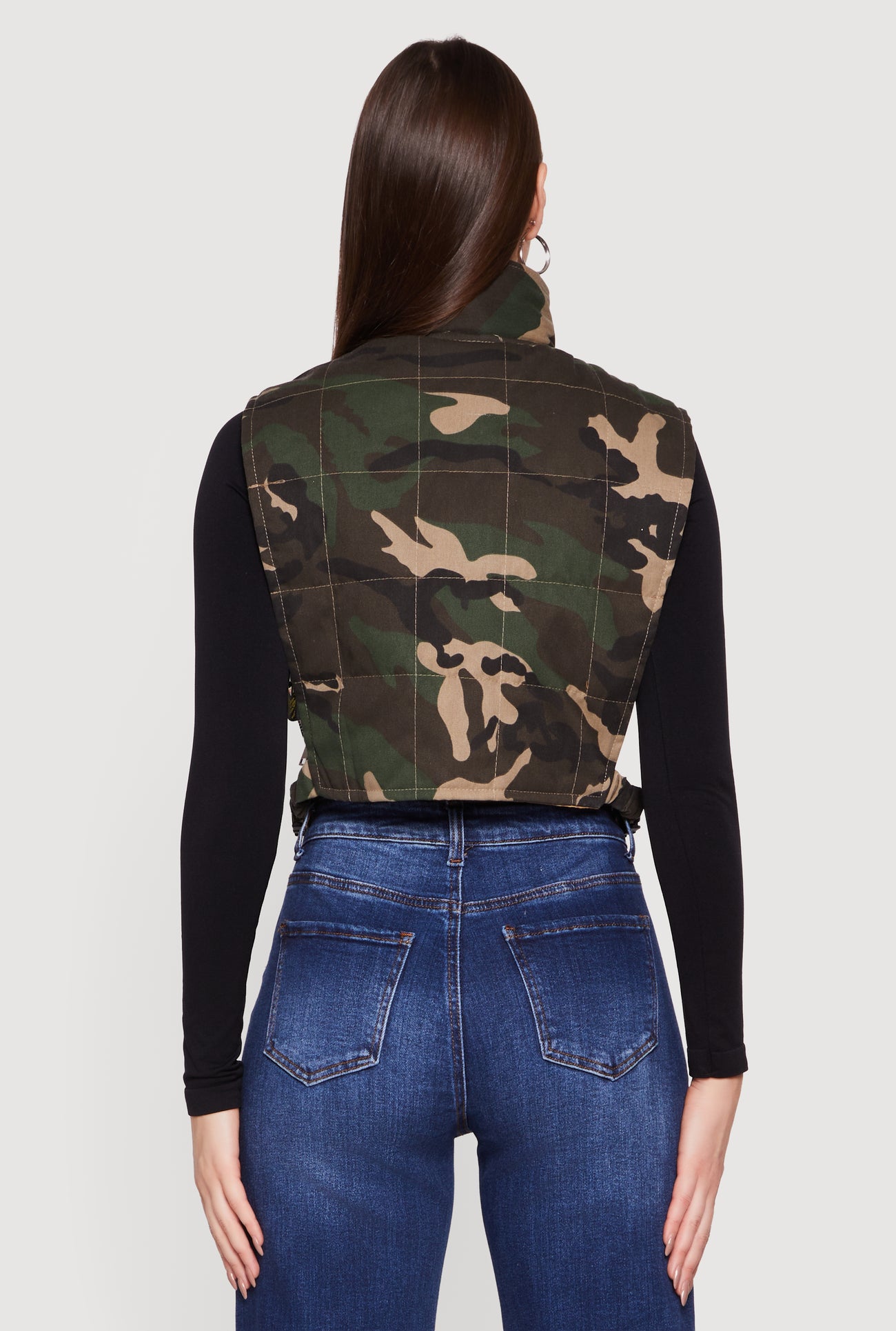 3086038342663032_006