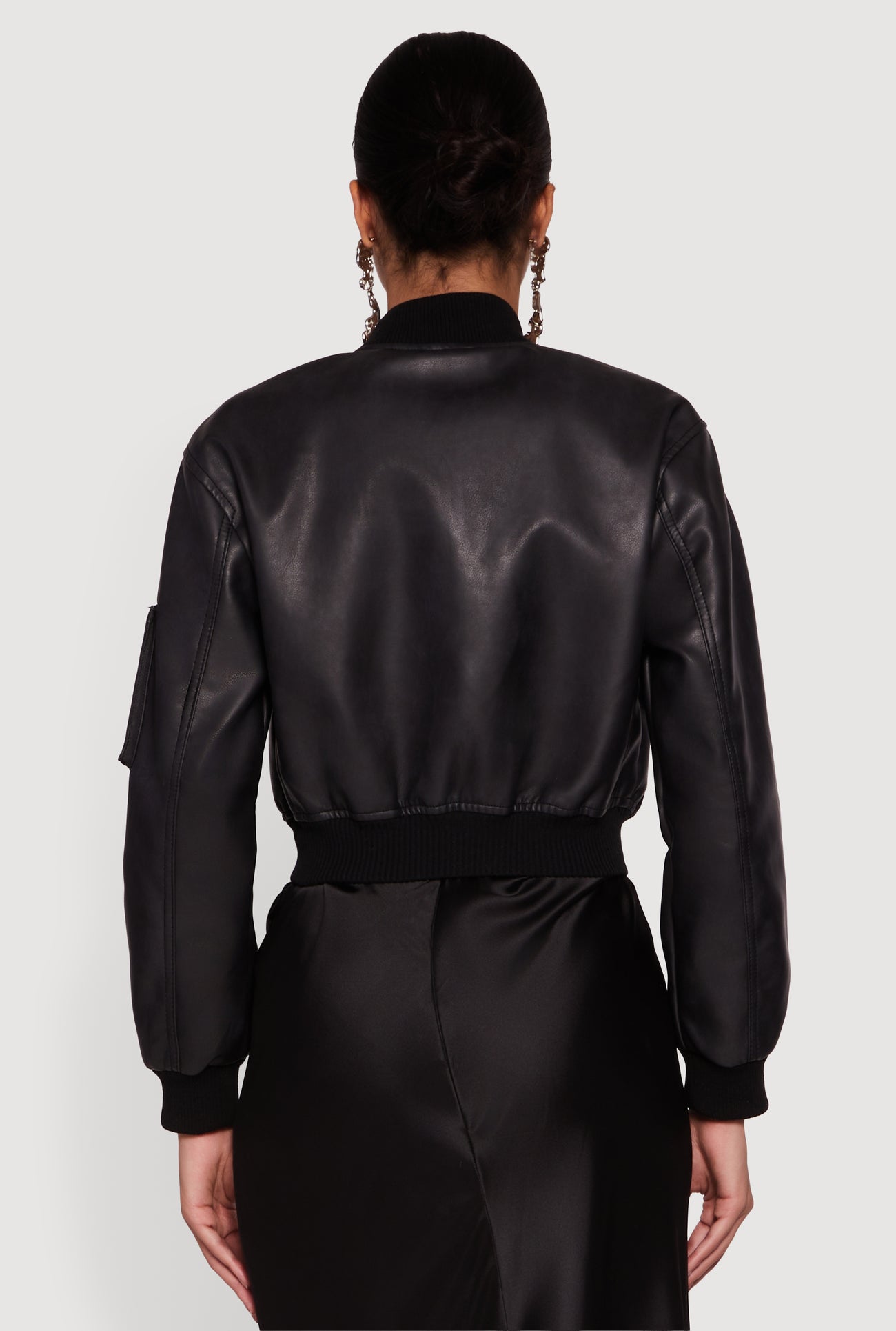 3087077660045001_006