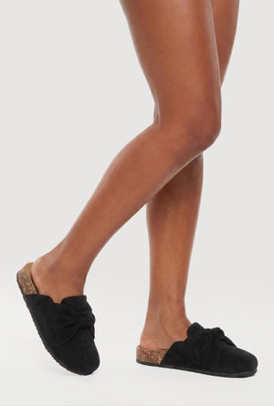 3112068414842300_001