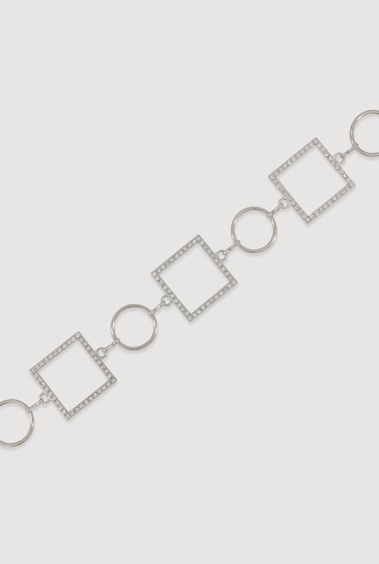 3128074390696007_003