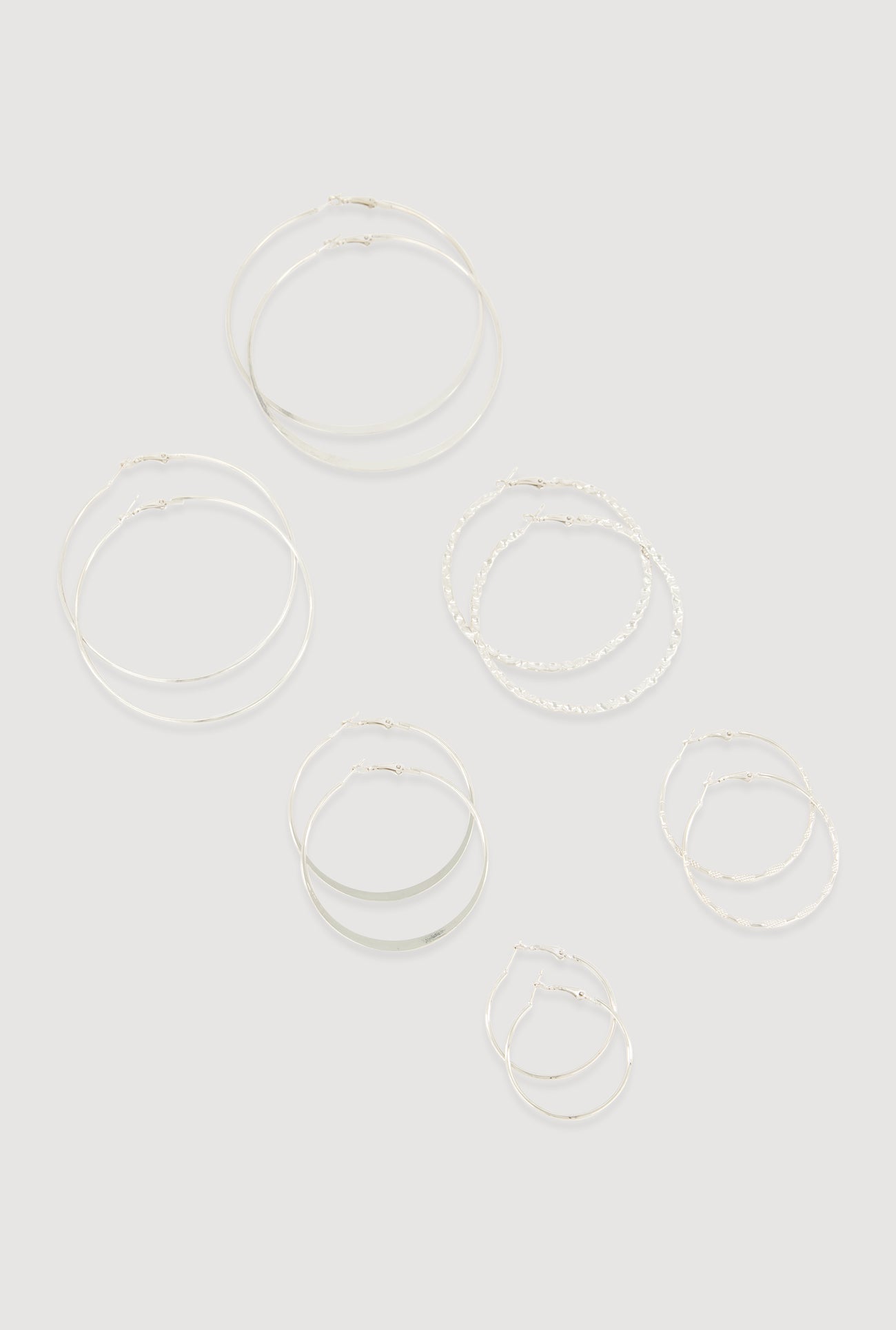 3135073843313007_001
