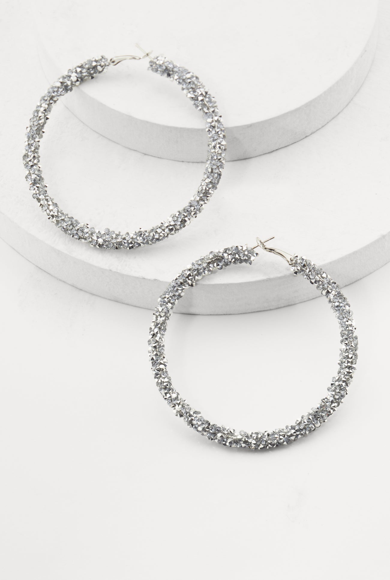 3135076467311407_001