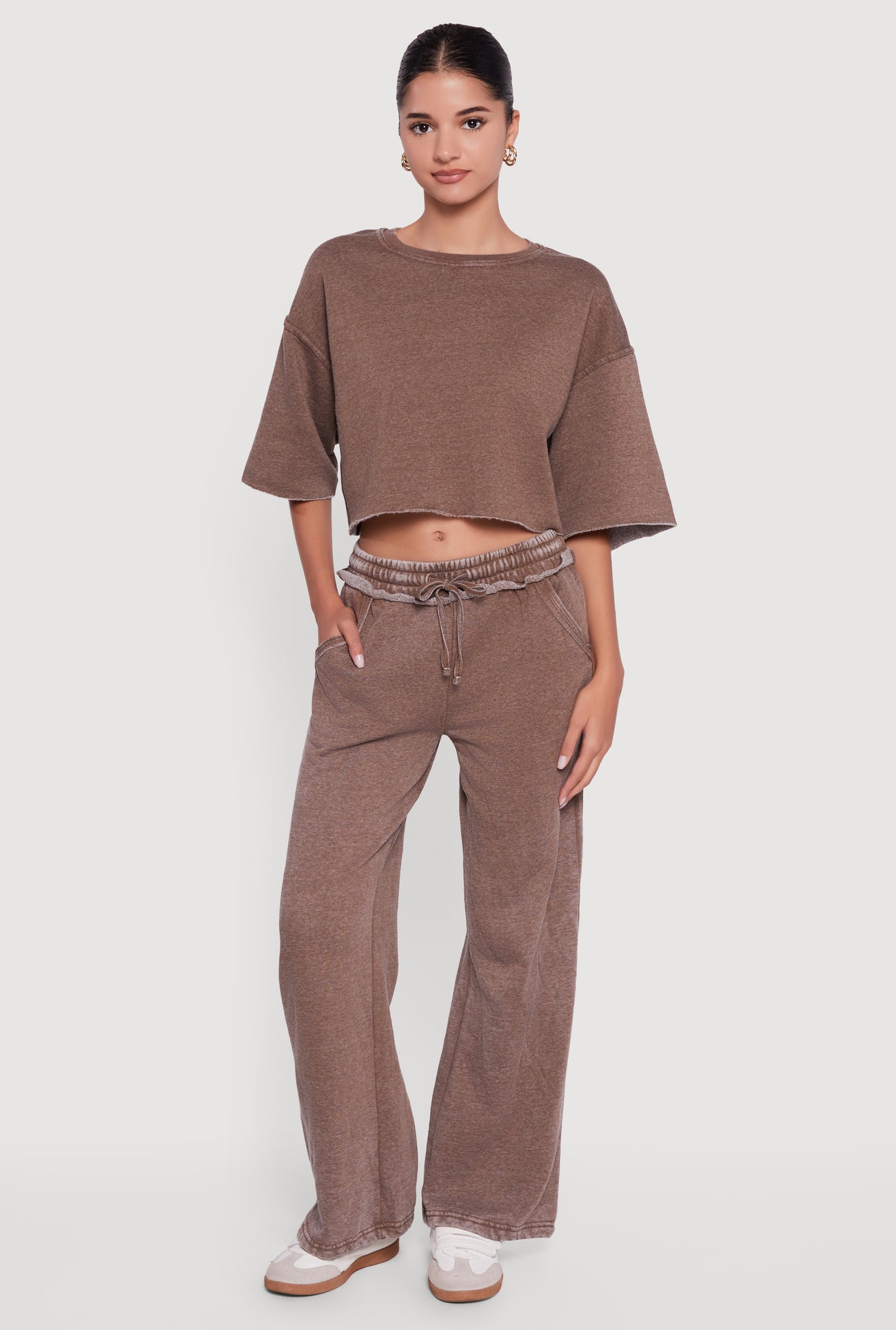 3413056578827325_001