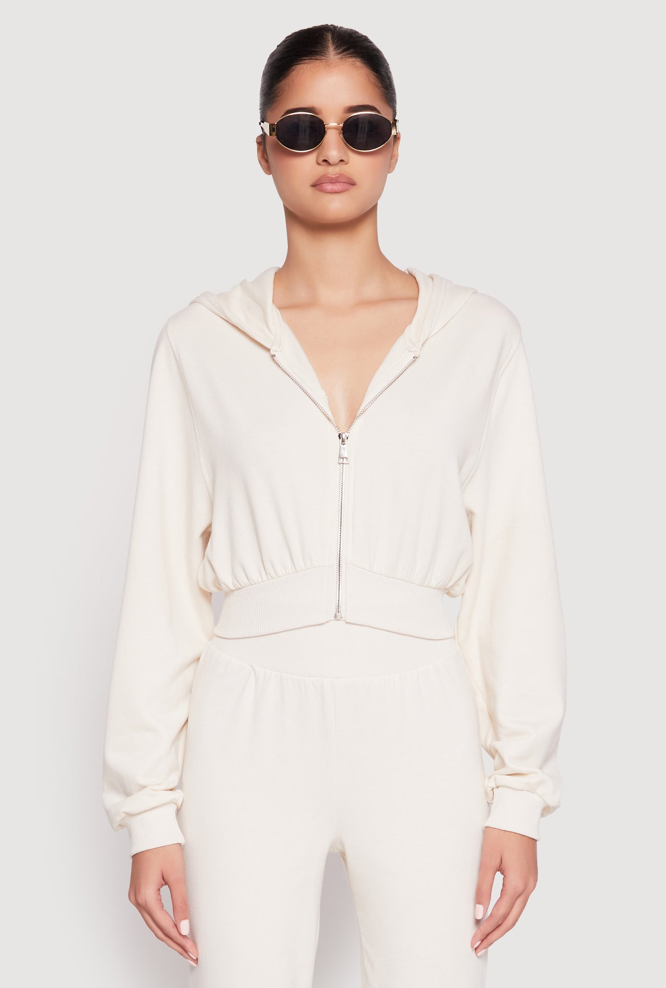 3413069393004016_001