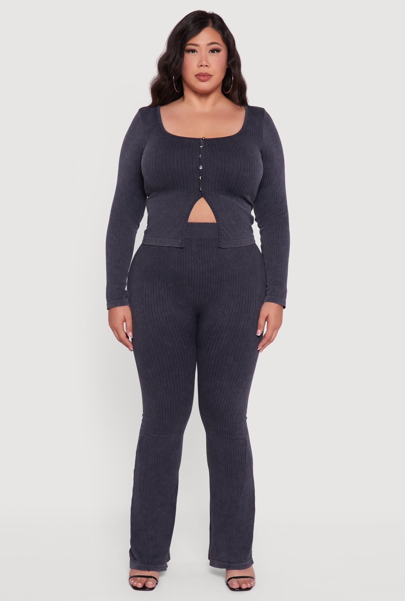 3850060584624001_002