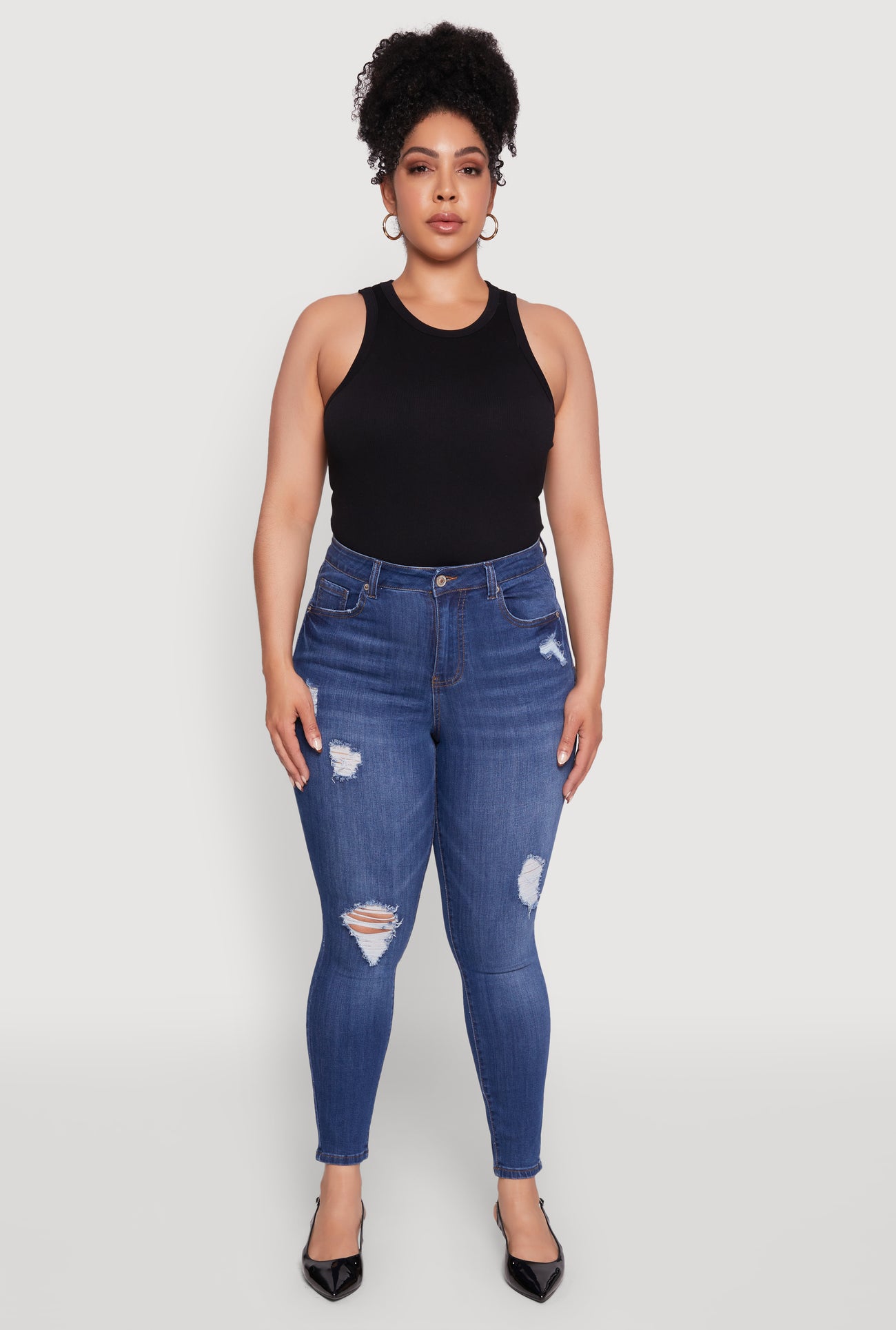 3870071610324404_002