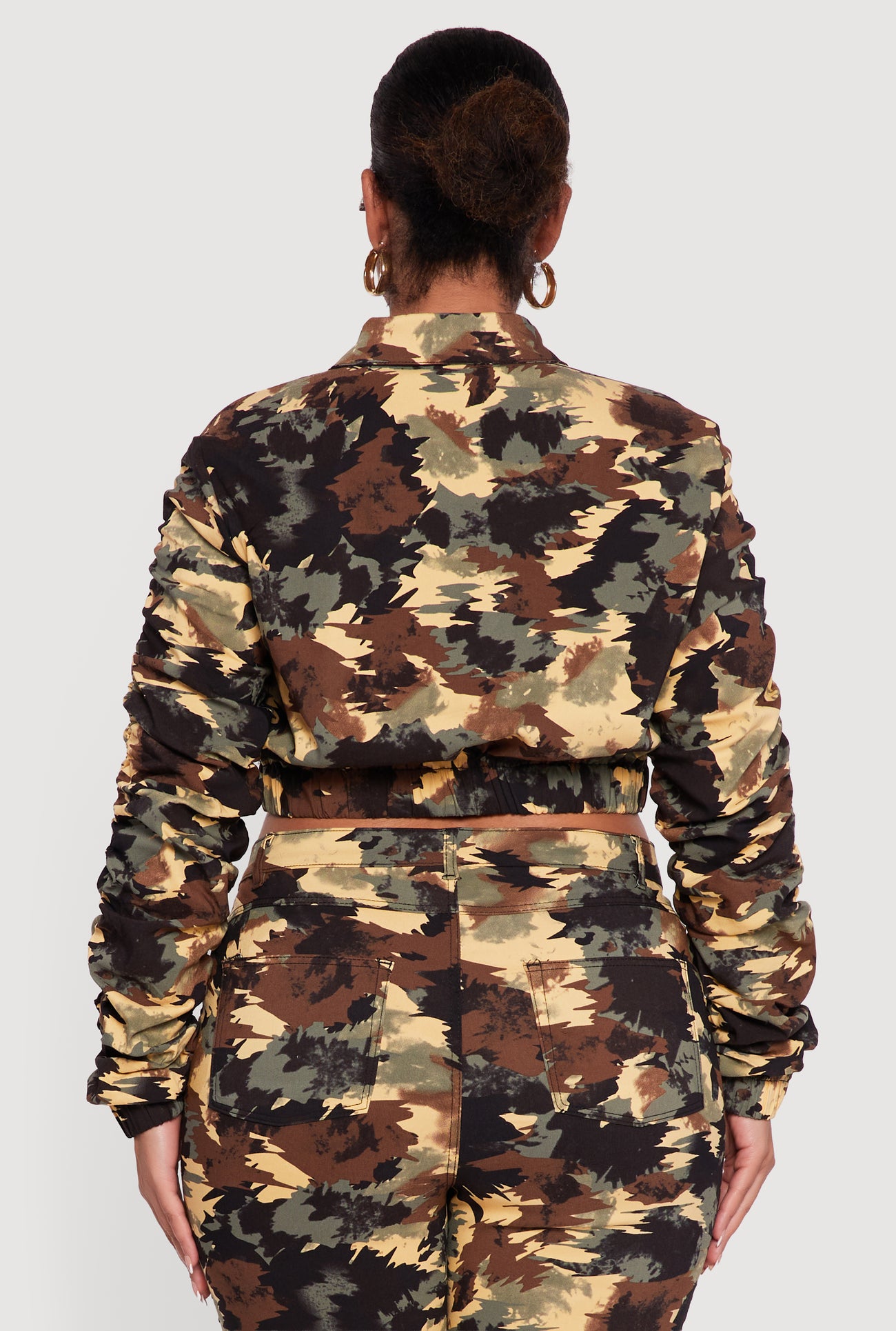 3927056575672032_006