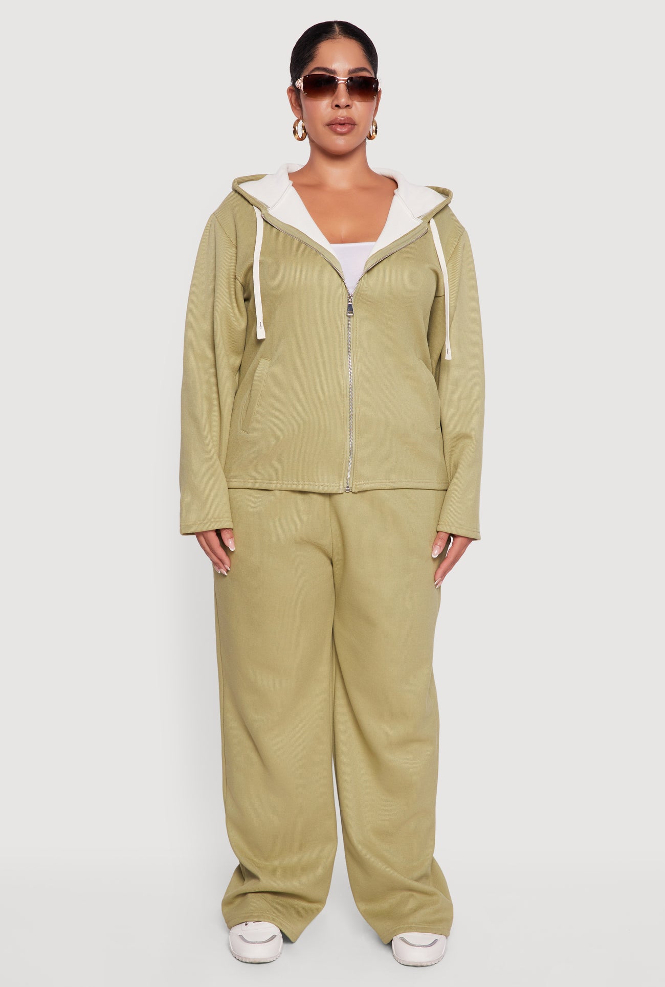 3951056726008034_002