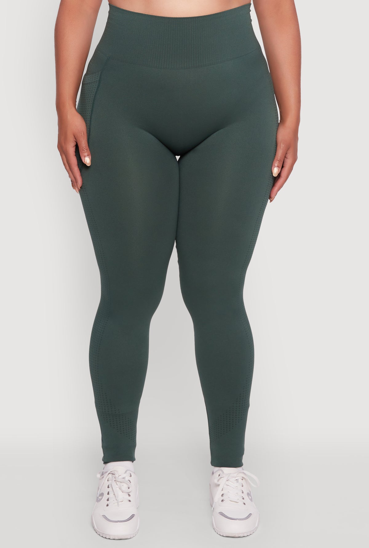 Sky-Hi Super High-Waist Pocket Leggings in Black | SAVAGE X FENTY UK Sky-Hi Super High-Waist Pocket Leggings in Black | SAVAGE X FENTY UK