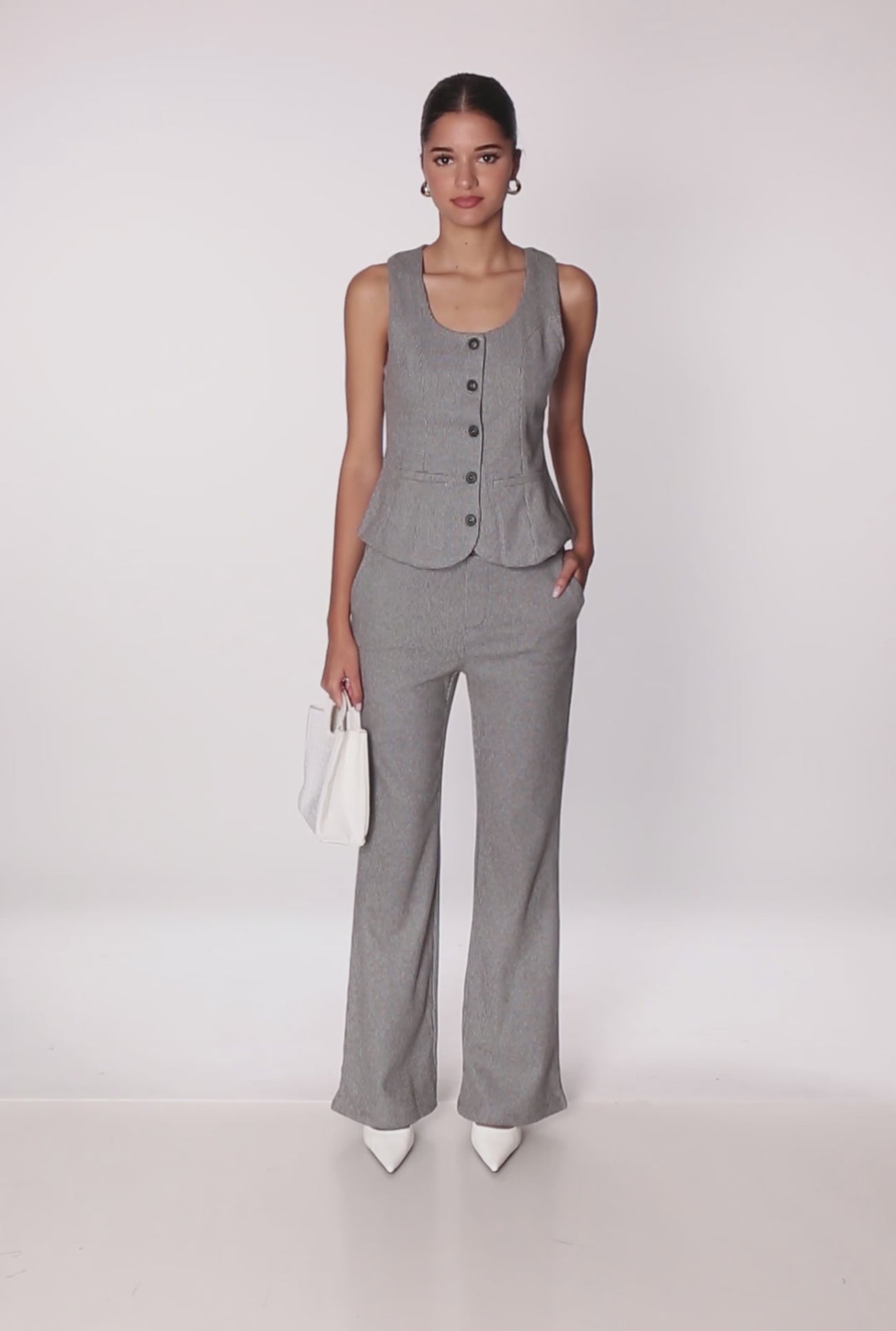 3413069393973005_100