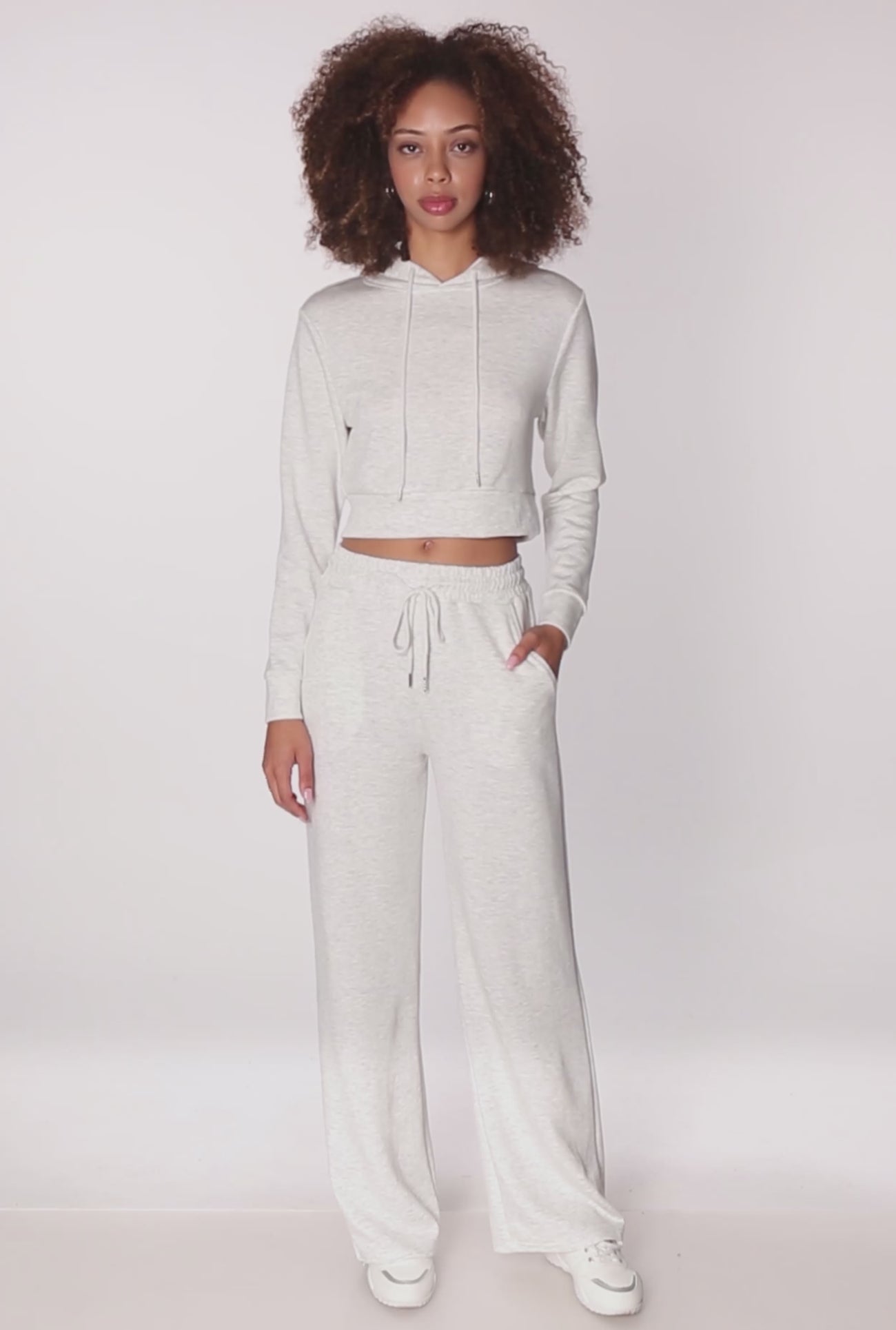 3056077660115004_100