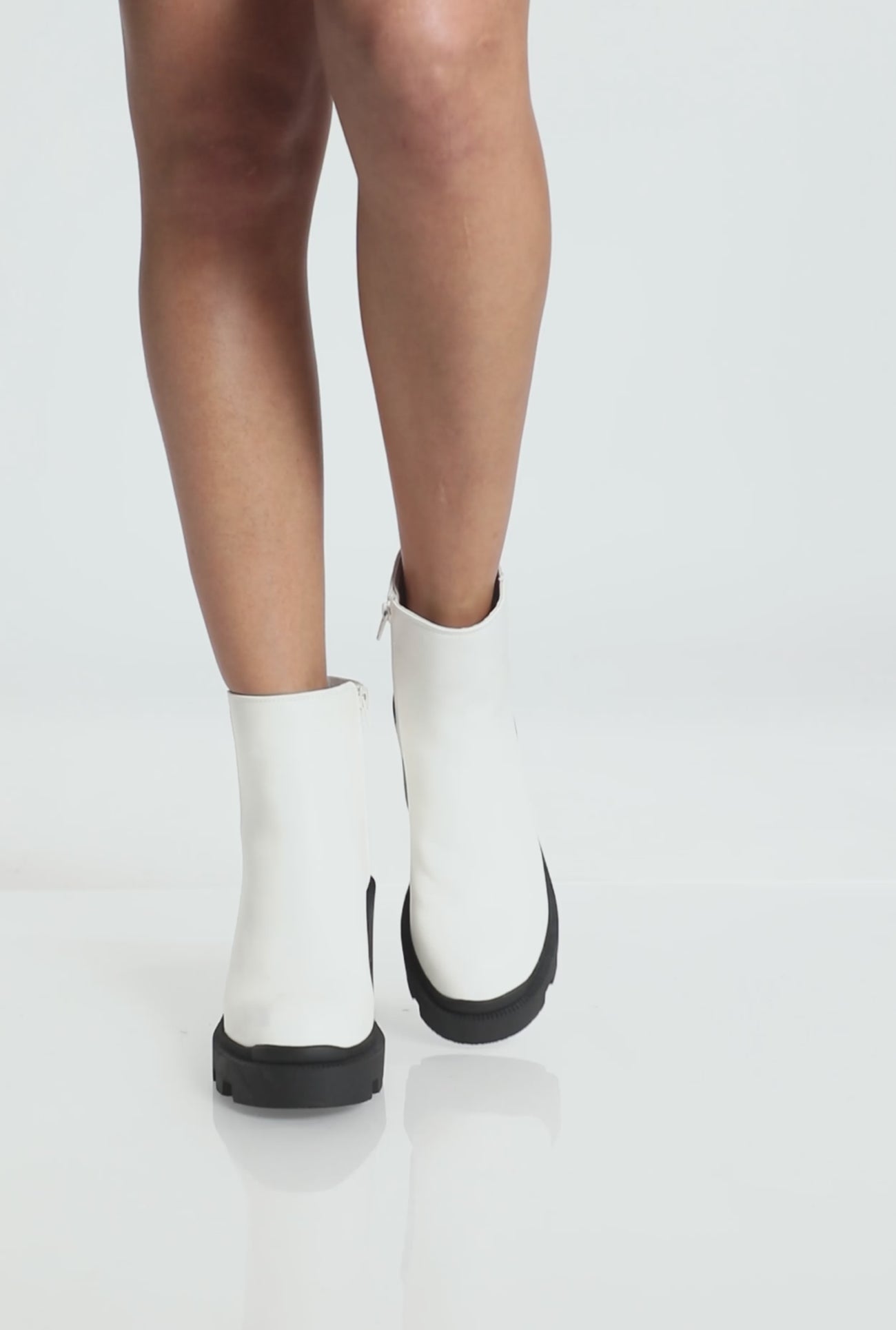Side Zip Round Toe Chunky Heel Booties