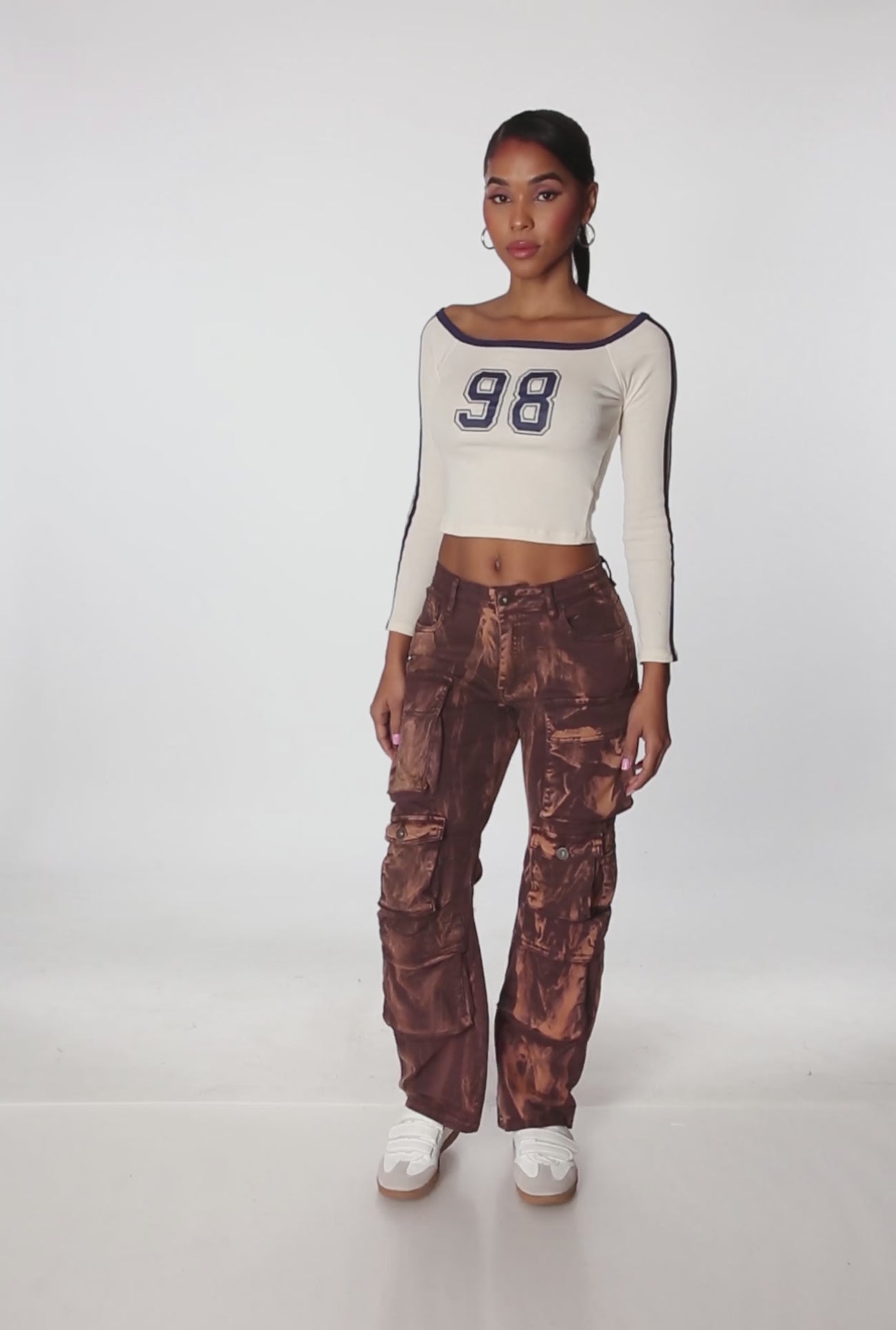 3074056572330020_100