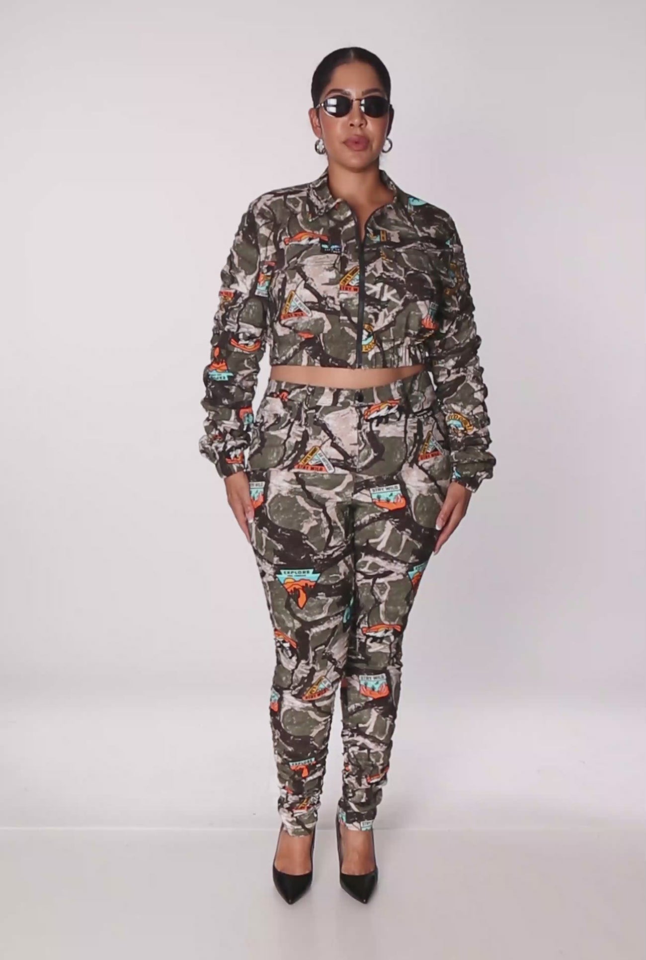 3927056575672030_100