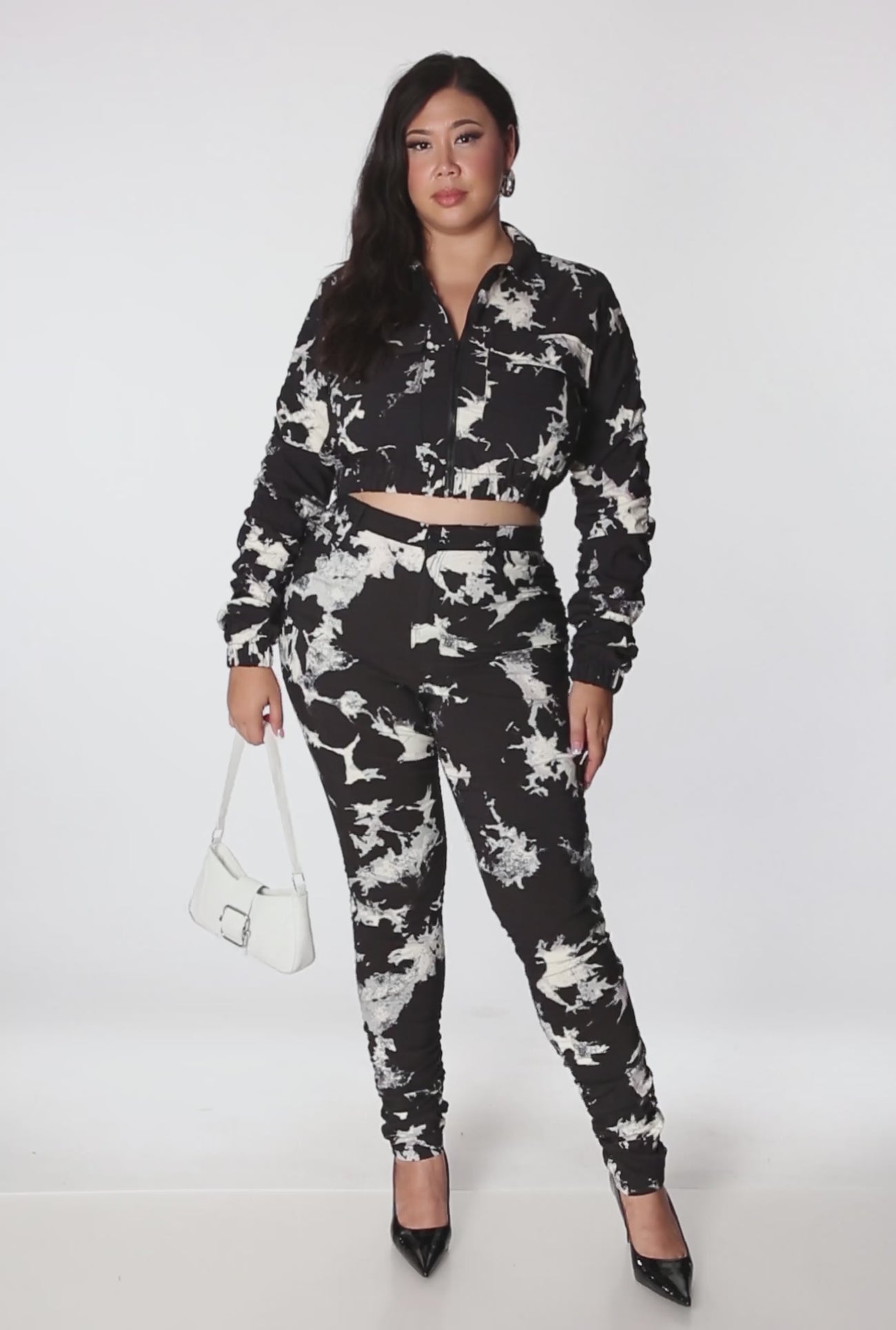 3927056575672001_100