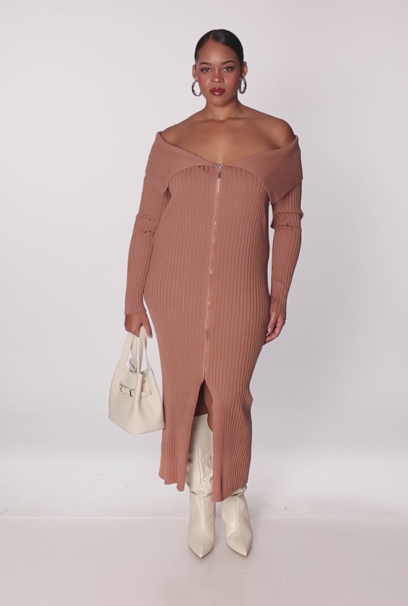 3936077135490405_100