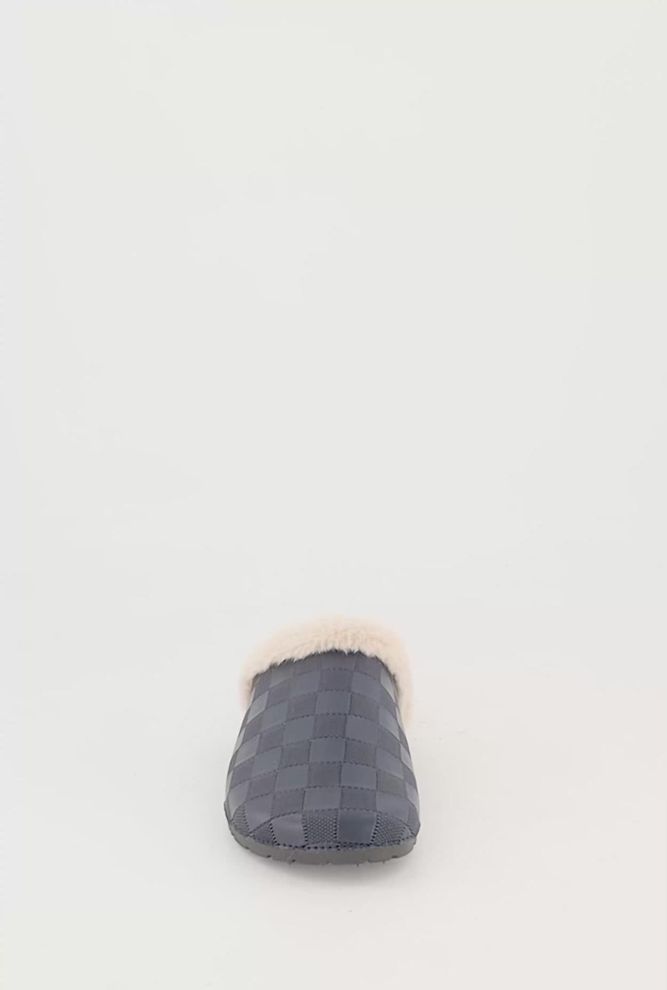 1112070753271347_100