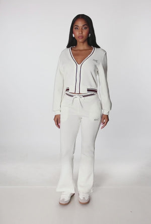 3056072292506011_100