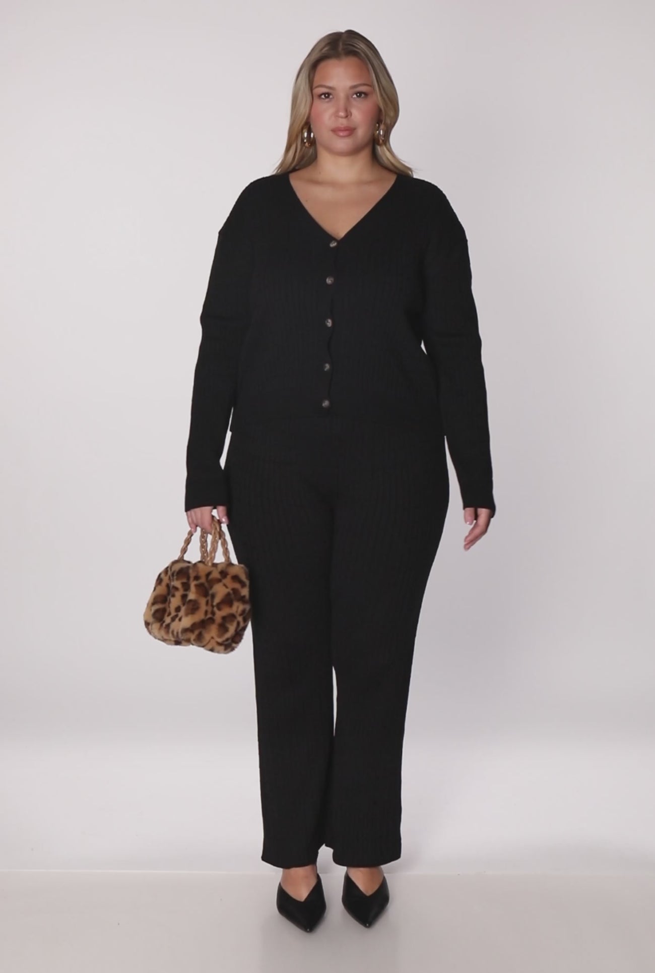 3850062705591001_100