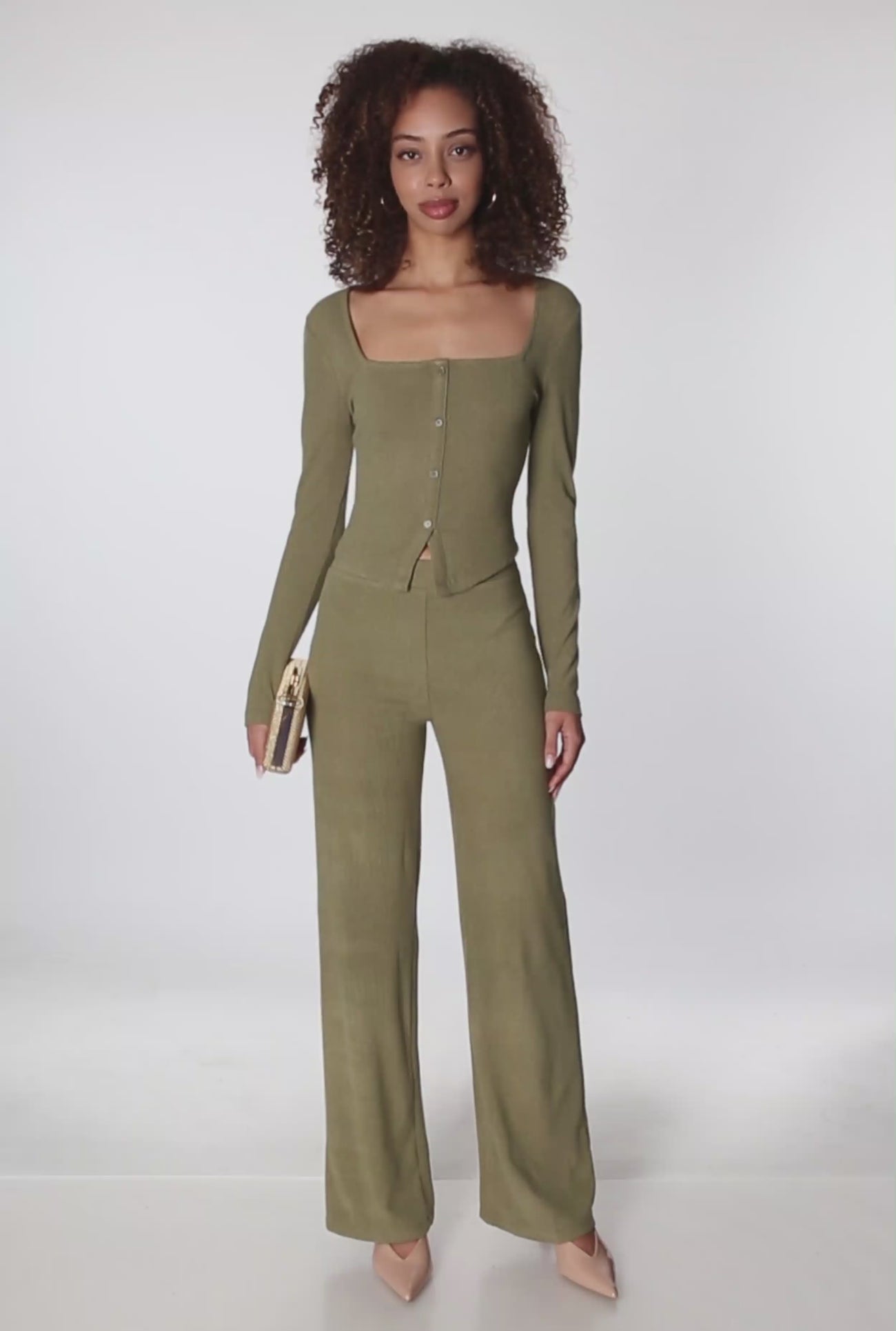 3413069393994032_100