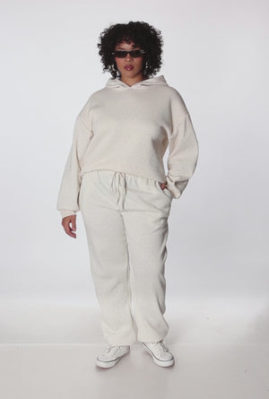 3927077135320016_100