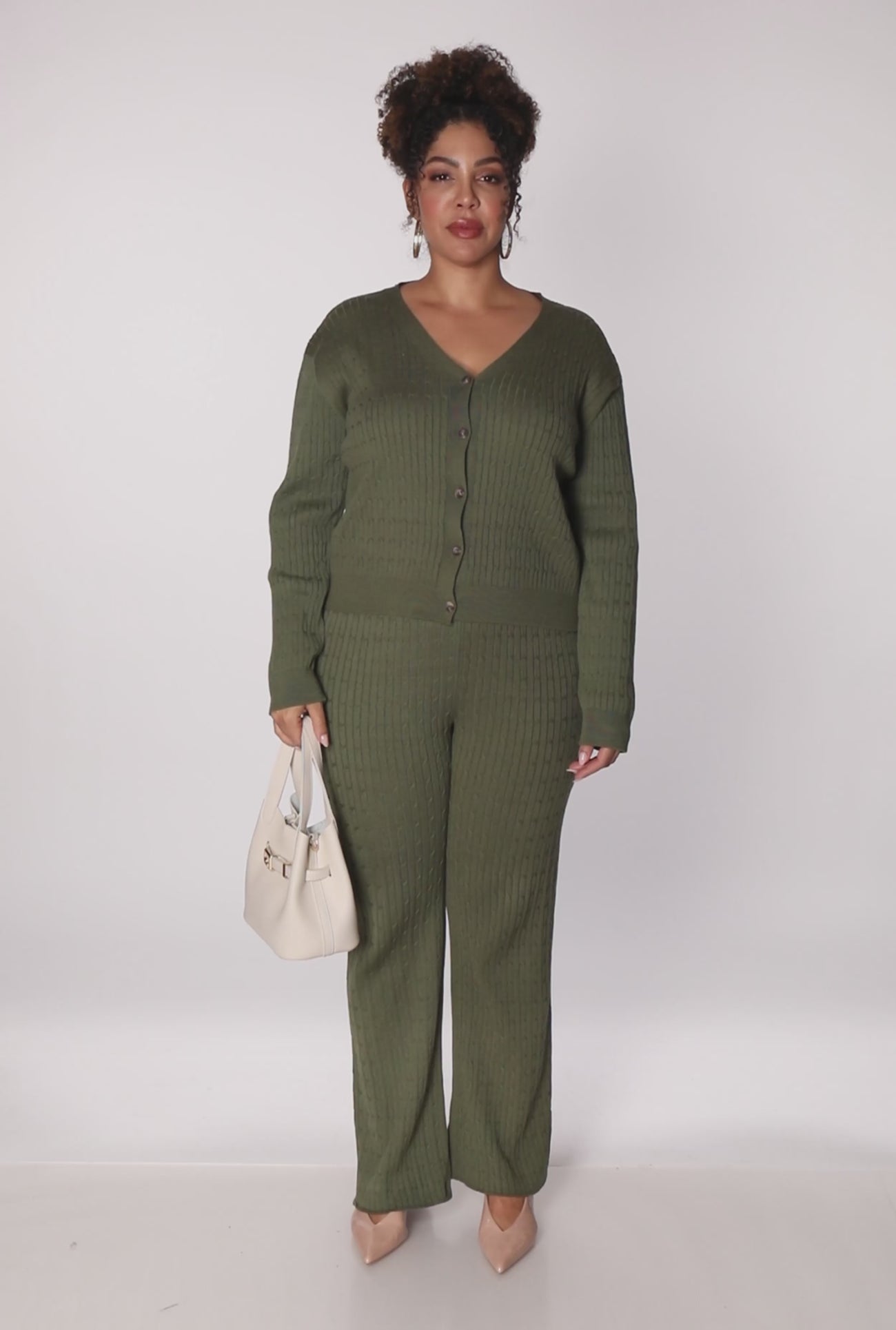 3850062705591032_100