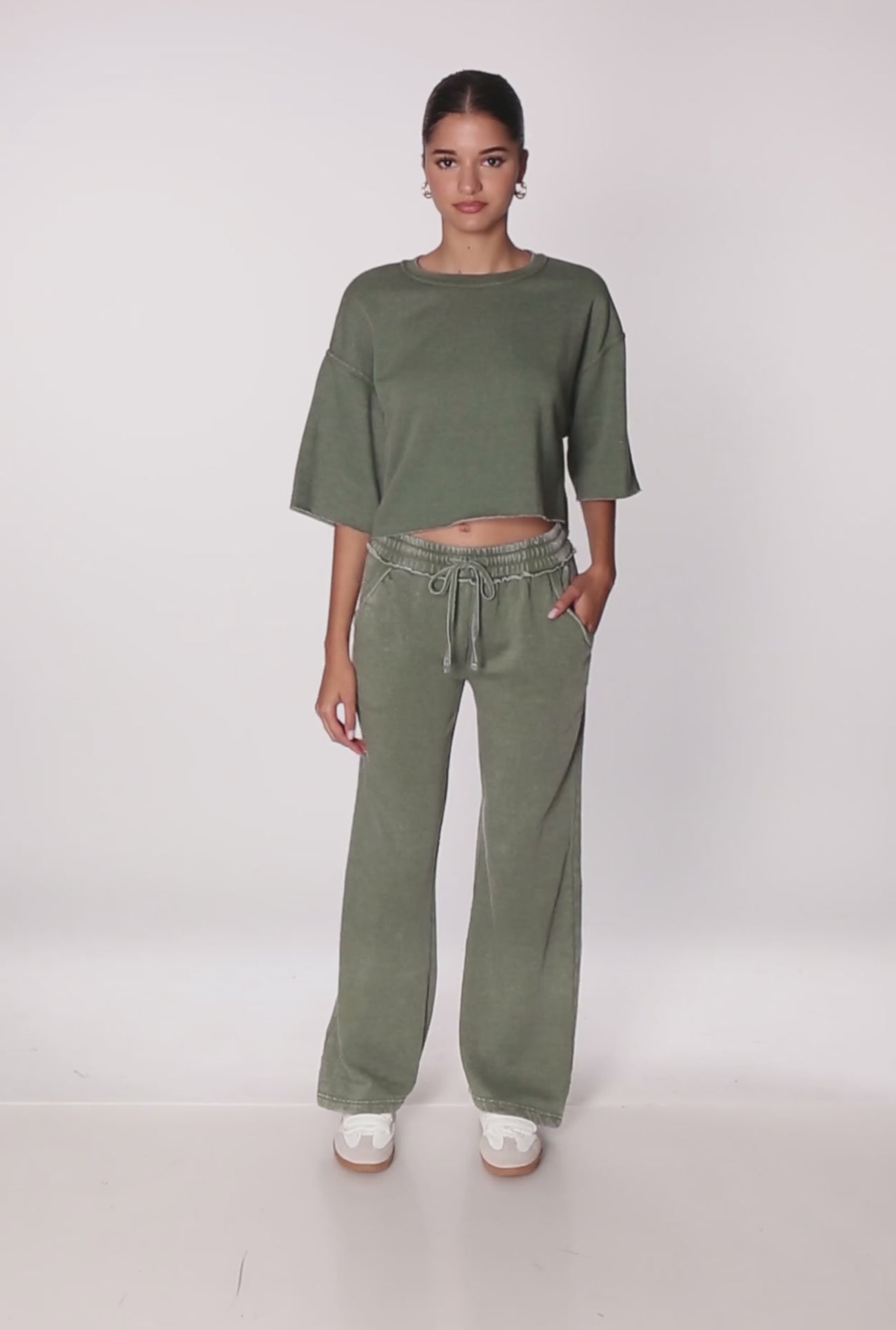 3413056578827032_100