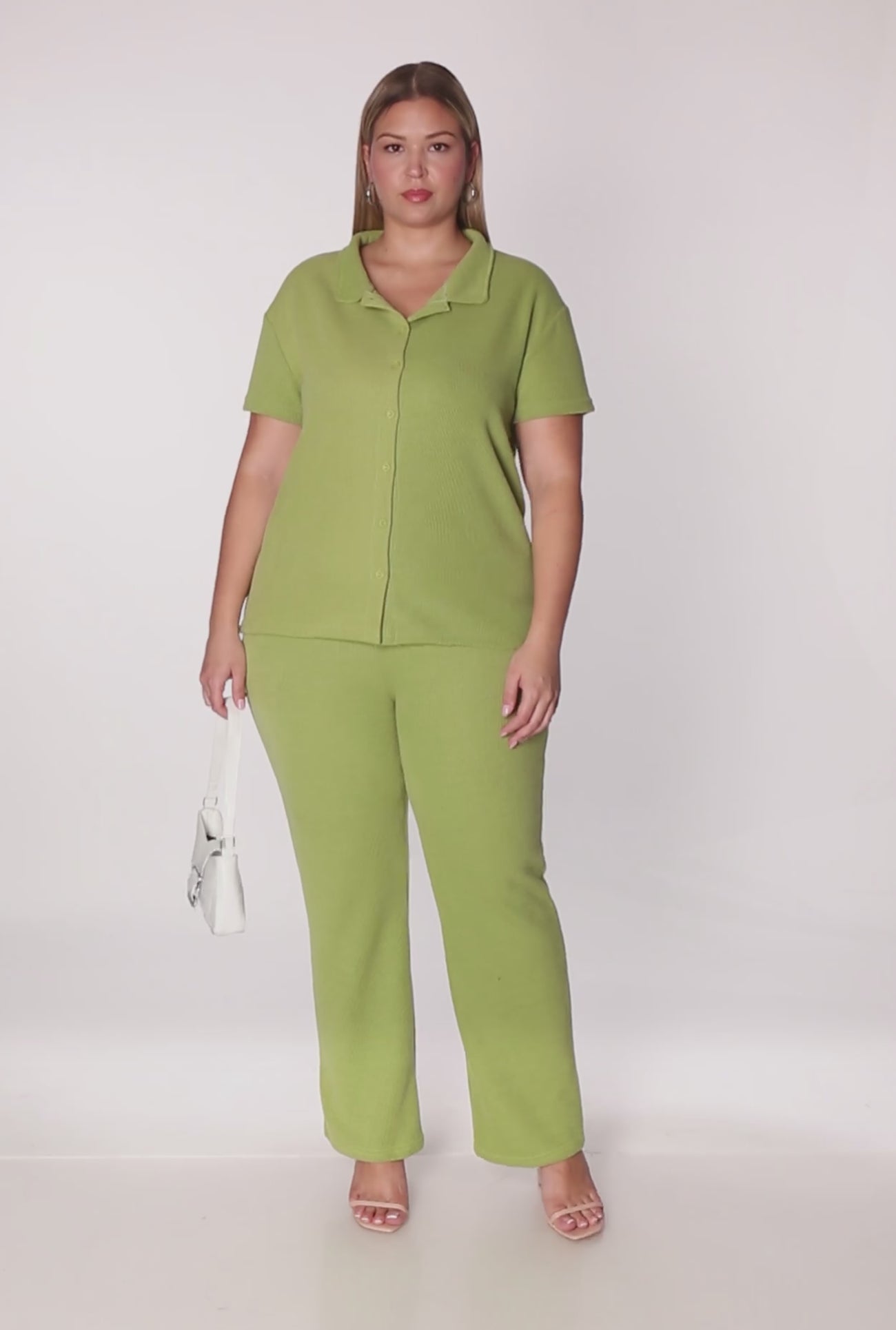 1961063405700030_100