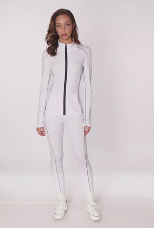 3058038340870010_100