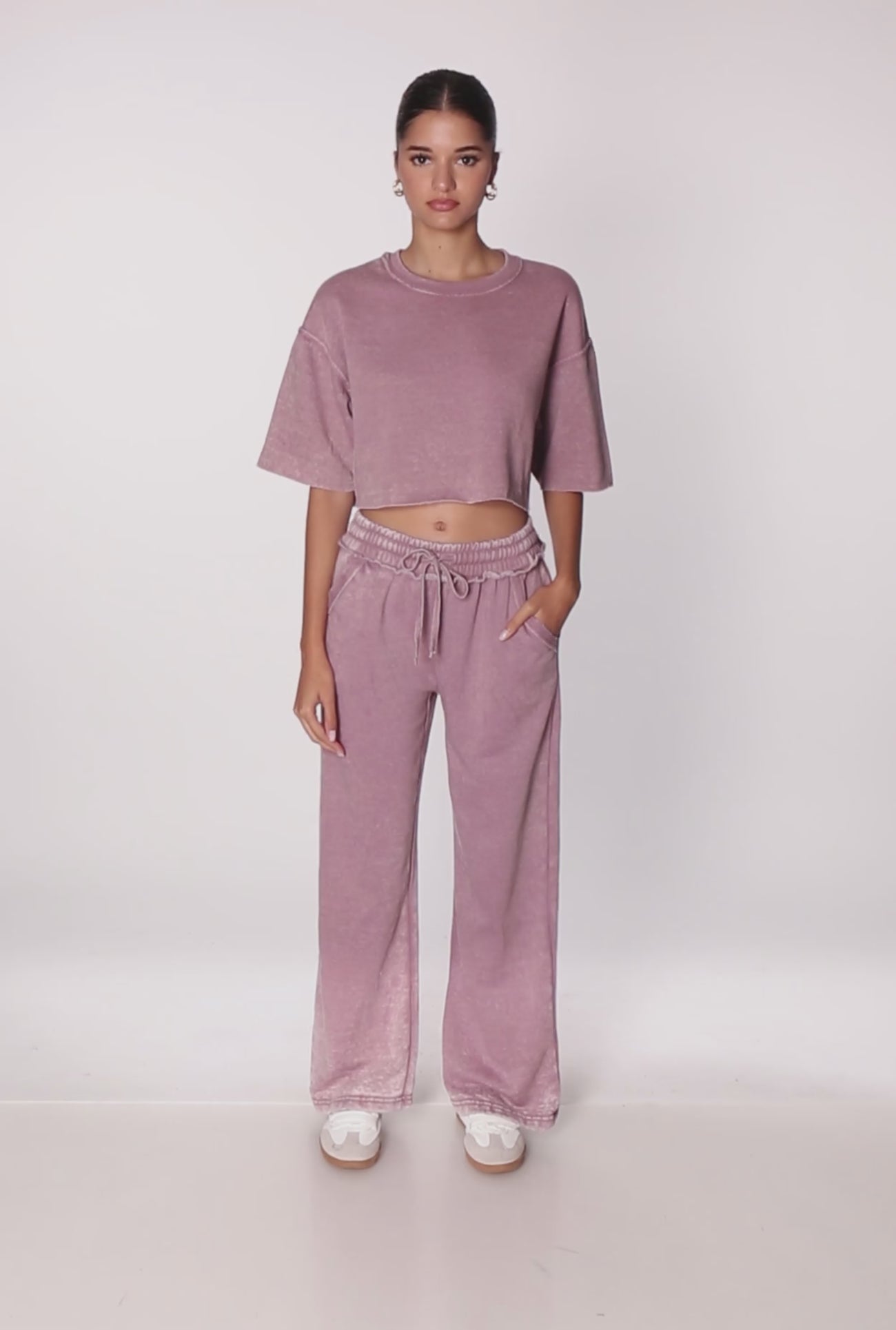 3413056578827051_100