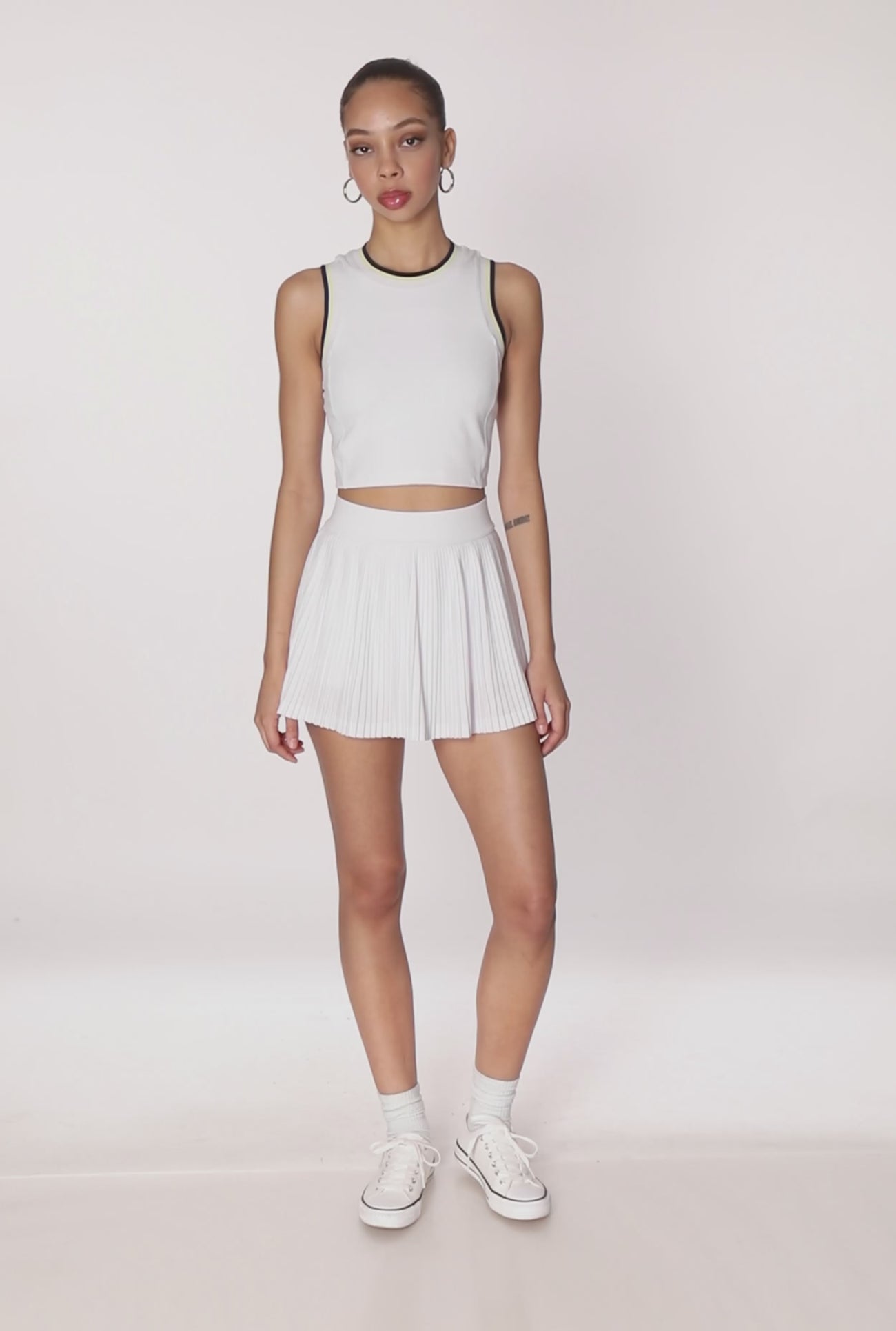 1044060580334010_100