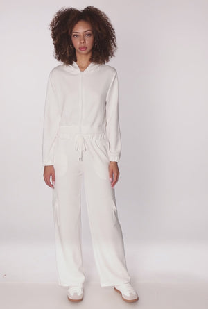 3056077660164002_100