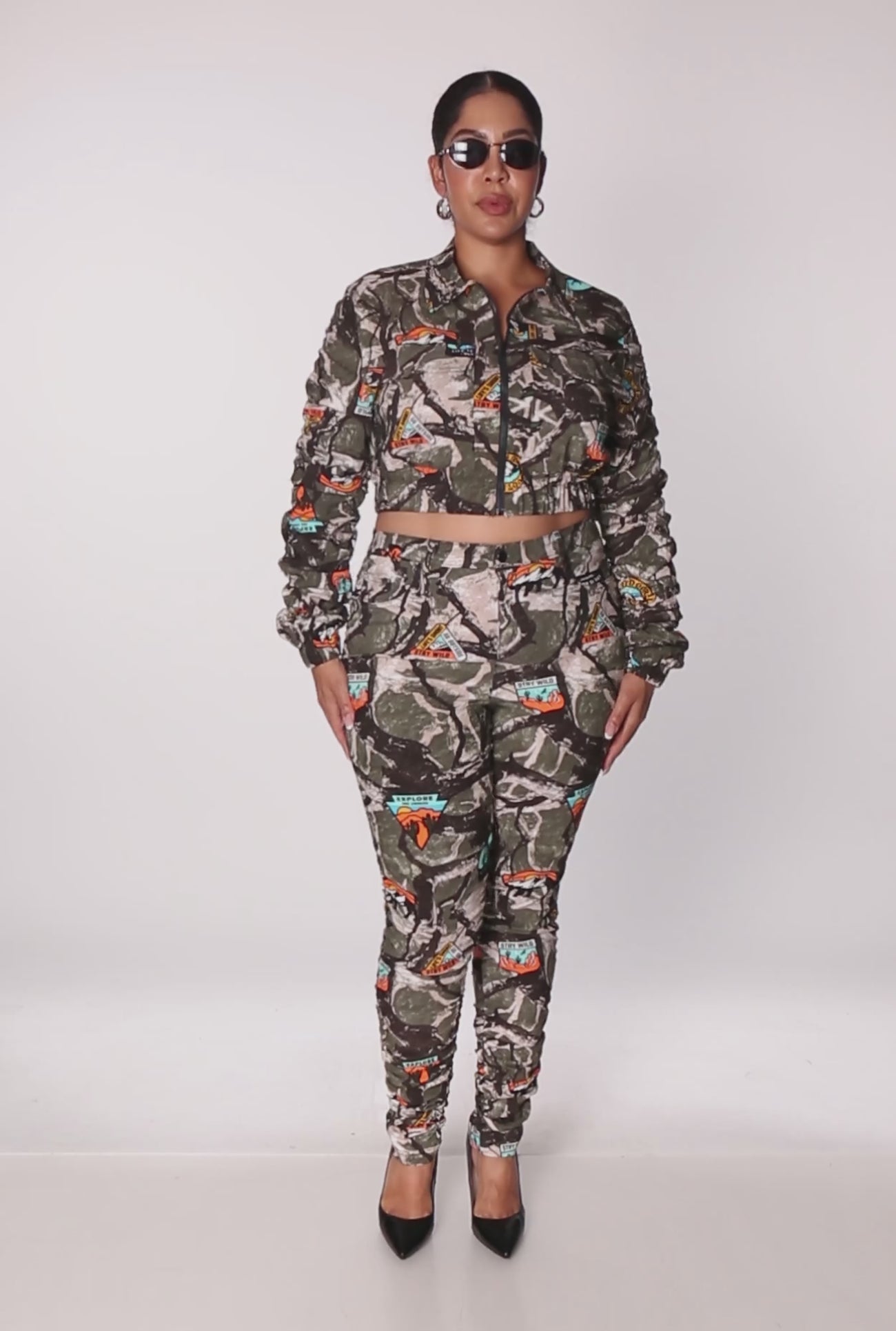 3927056575673030_100