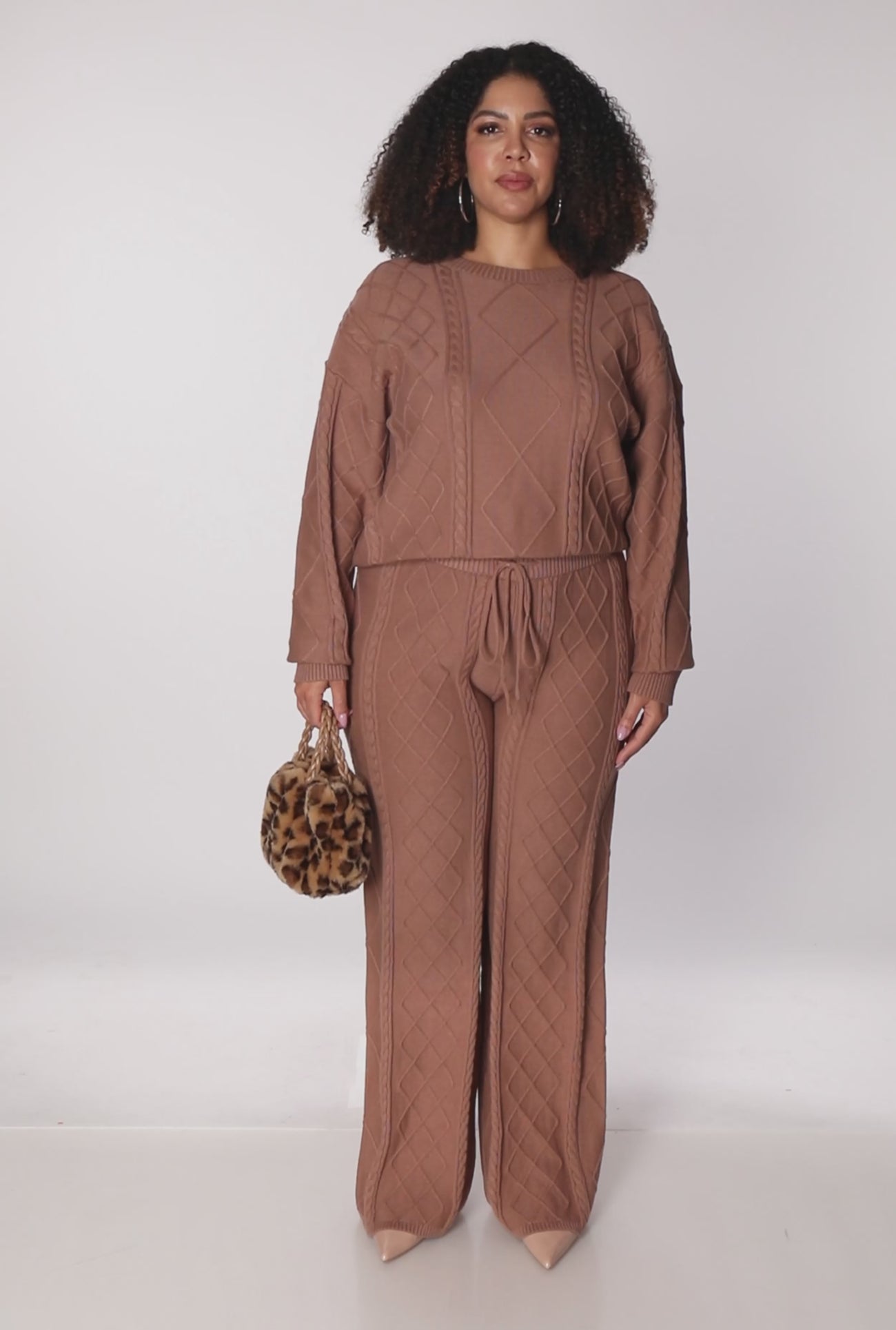 3850038345102020_100